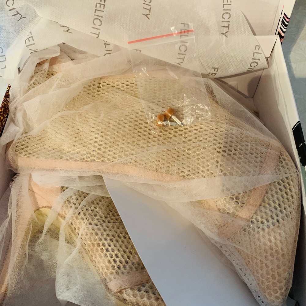 GLITTER FISHNET STILETTO BOOTIES - Picture 7 of 10